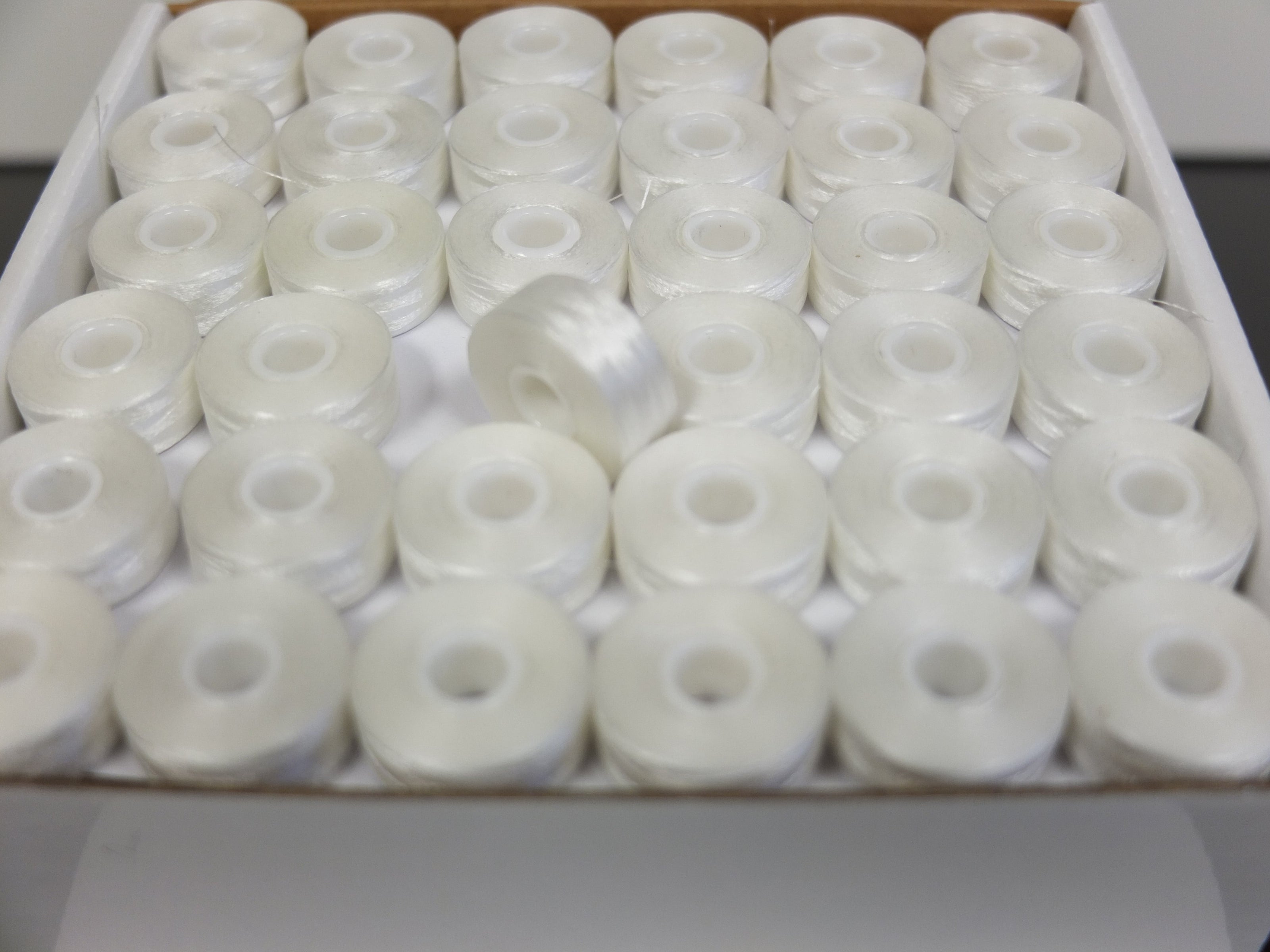 Sideless with Core Pre-Wound Bobbins, L Size, White item 14000K