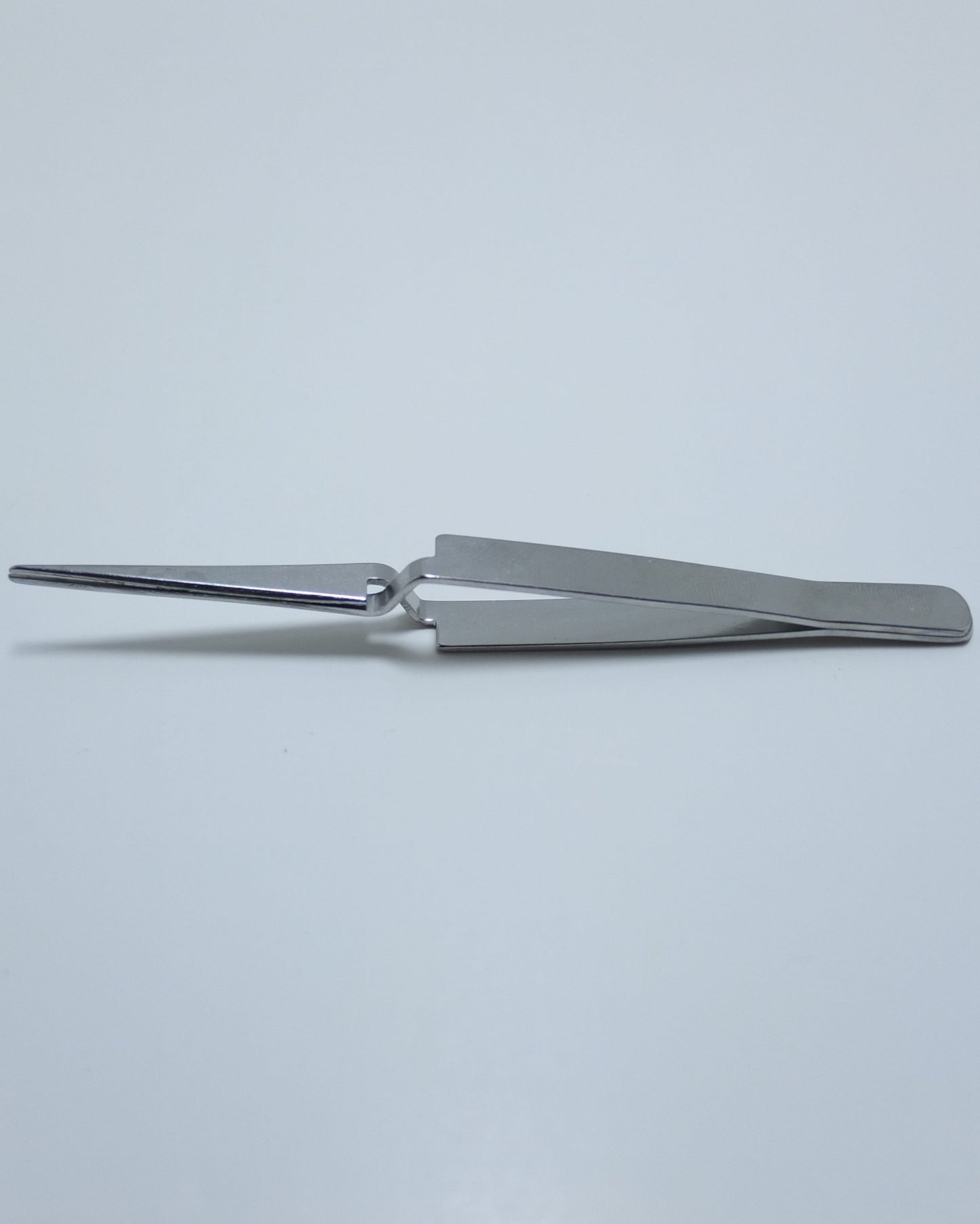 4-1/2 SELF LOCKING TWEEZER item 7TW1